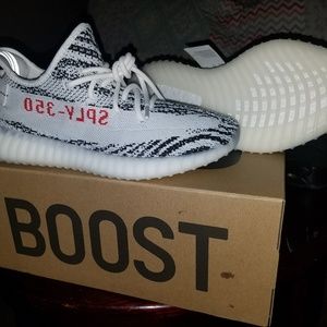Yeezy Boost 350 v2 Zebra